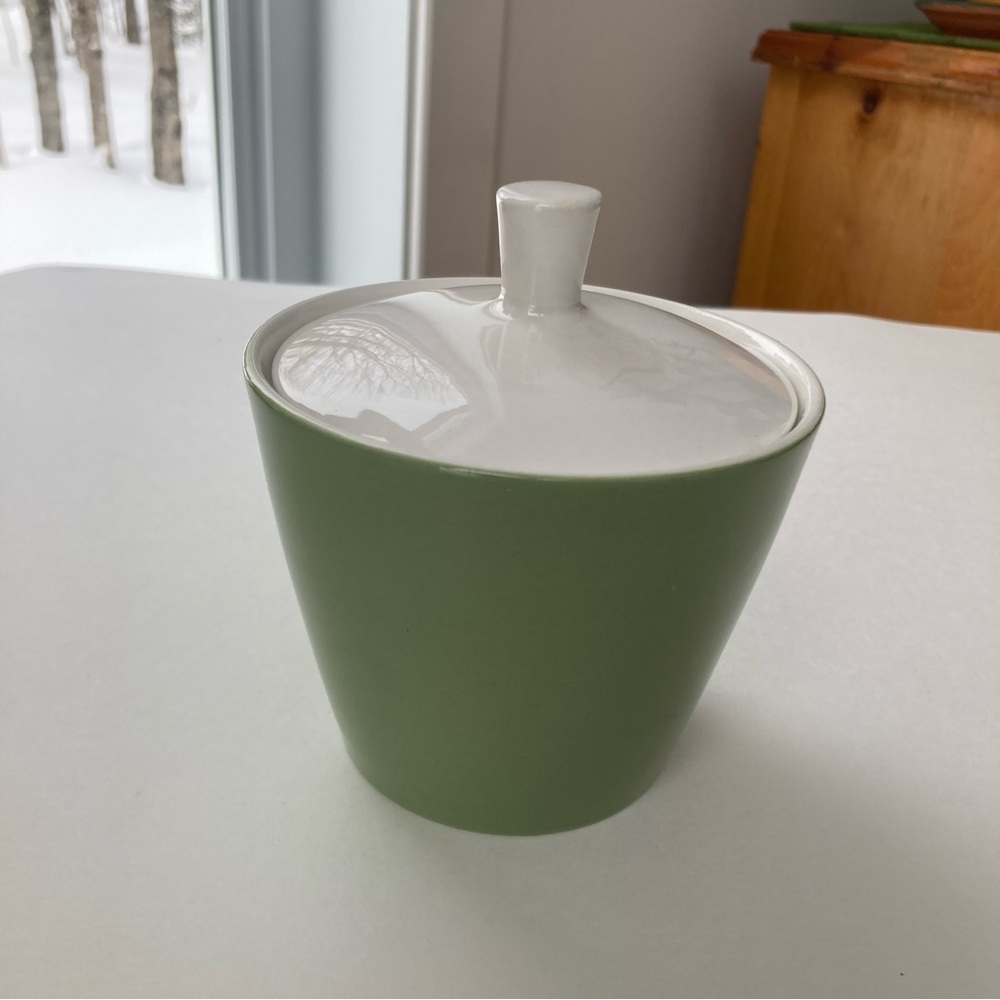 Mikasa Green and White Ceramic Sugar Bowl with Lid Tea party Country Cottage